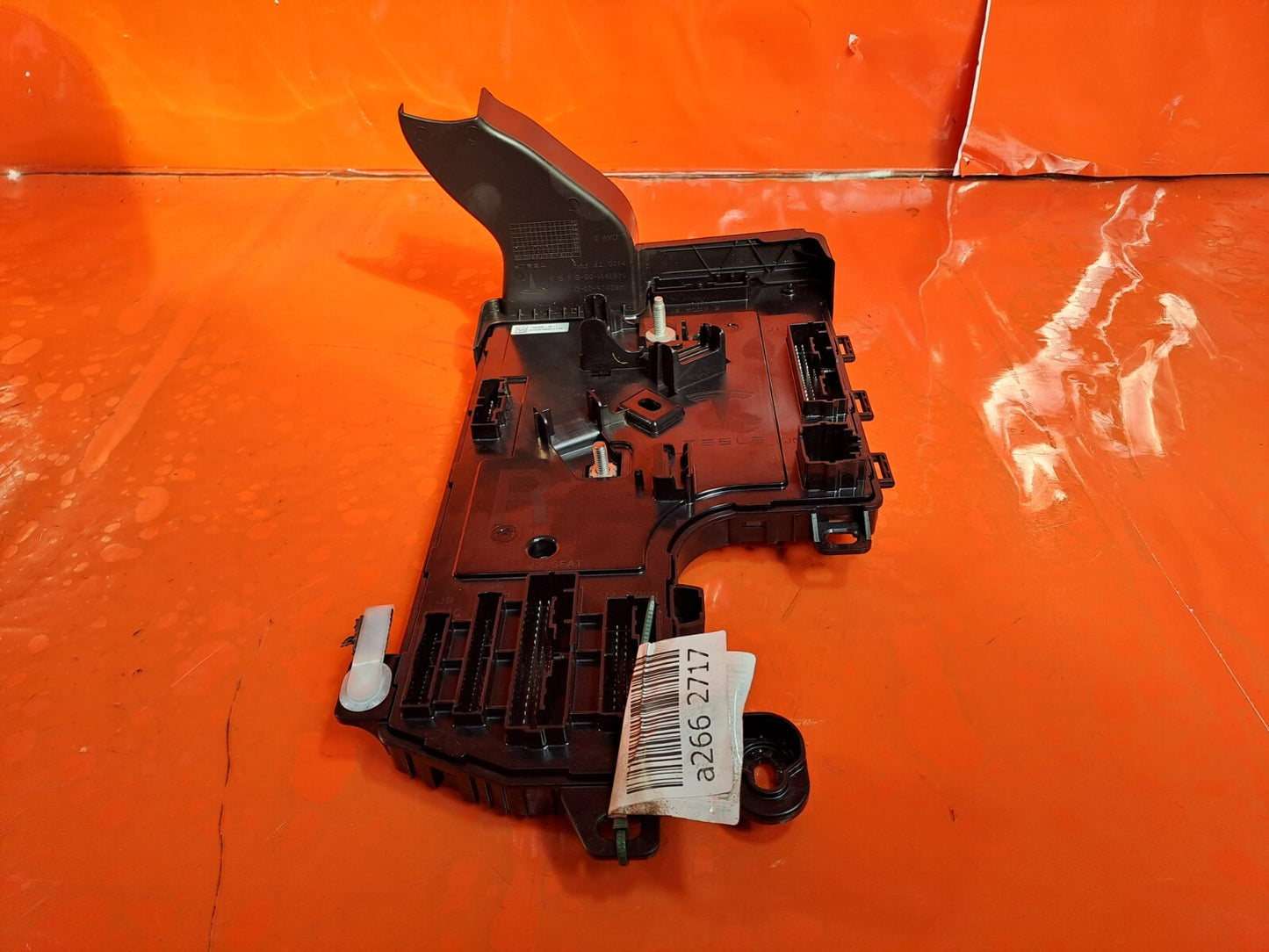 ✅Tesla Model 3 Long Range 2020 FRONT RIGHT FUSE BOX 1462525-00-D 1461511-00-B - Image 9