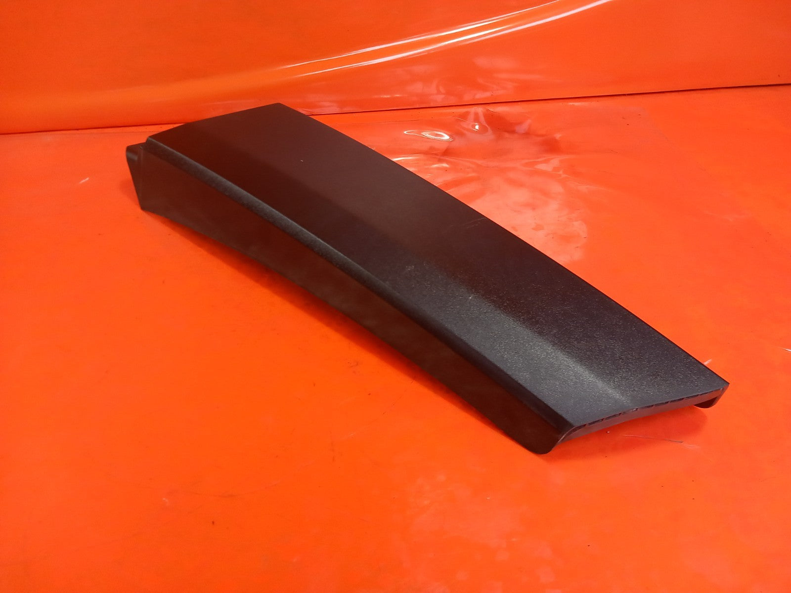 2024 Dacia Jogger External B-Pillar Trim Right Side 768186704R Warranty A391 - Image 4