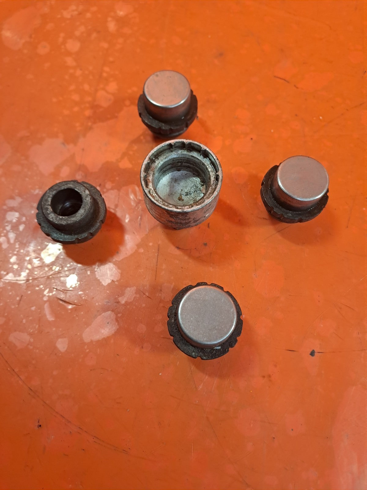 ✅FORD TRANSIT CONNECT 1.6 DIESEL 2015 LOCKING WHEEL BOLT NUTS Warranty A355 - Image 11