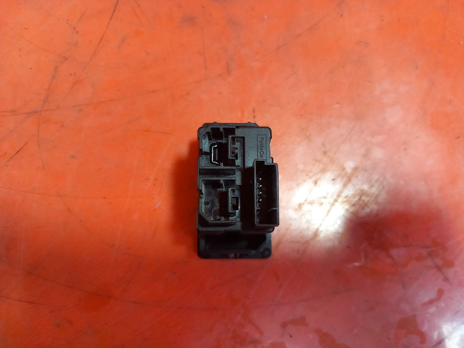 2017 Ford Ranger Wildtrak USB Socket Port HC3T-14F014-BC Warranty A401 - Image 6