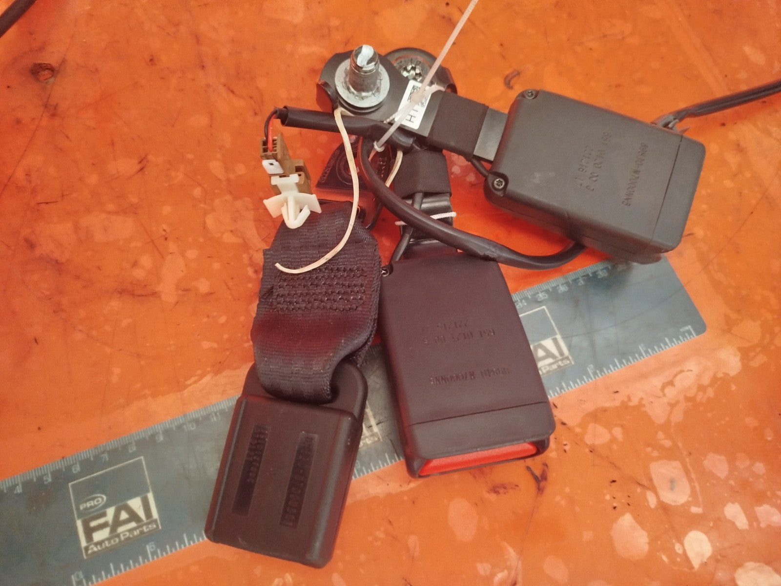✅HYUNDAI TUCSON MK4 1.6 PETROL 2023 REAR RIGHT & LEFT SEAT BELT BUCKLE CATCH - Image 8