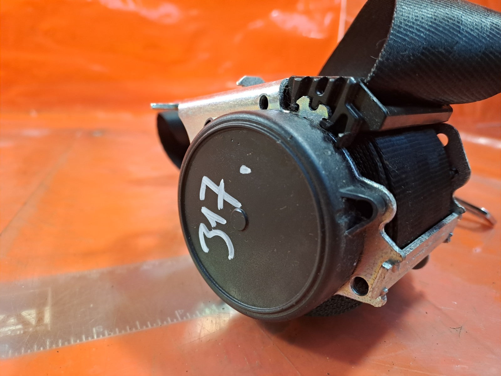 ✅2015 RENAULT ZOE DYNAMIQUE SEAT BELT REAR CENTRE 888508169R + WARRANTY A317 - Image 9