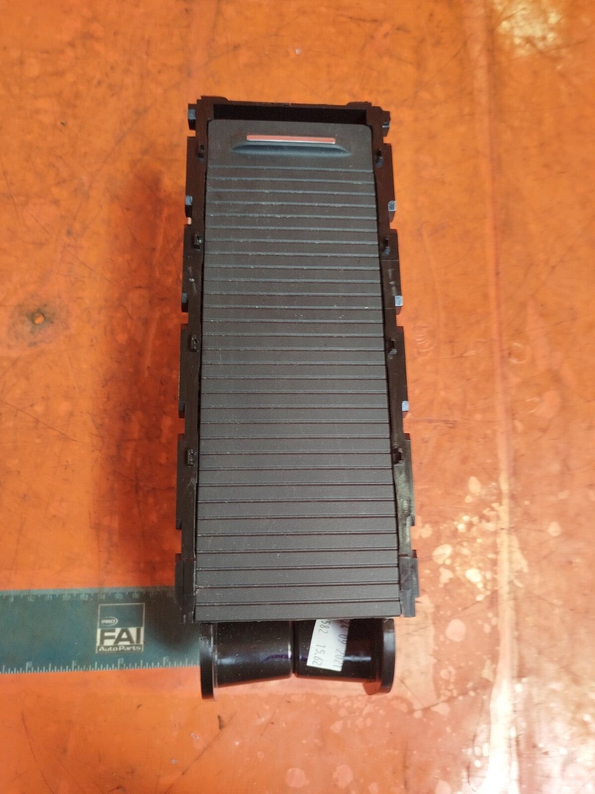 ✅Ford Focus Active X 1.0 Petrol 2021 FRONT CENTRE CONSOLE STORAGE COMPARTMENT - Image 5