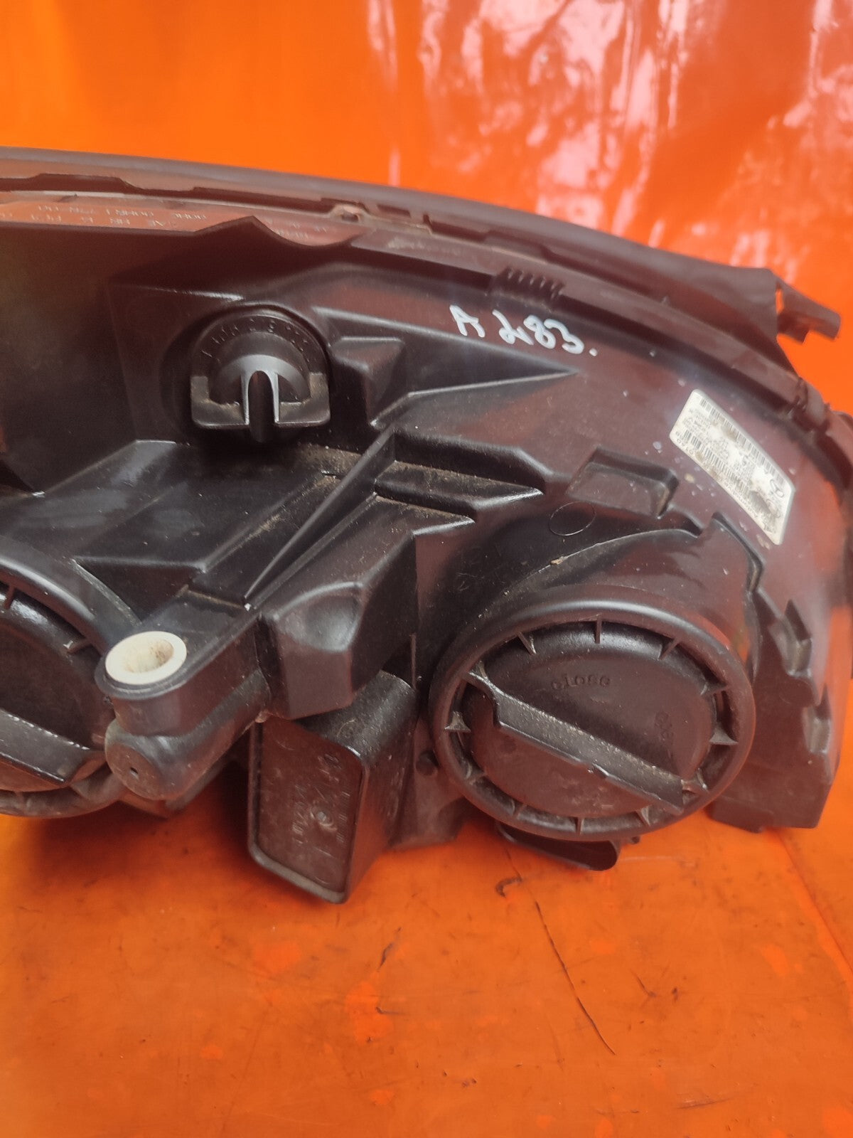 ✅2011 MERCEDES C CLASS W204 FRONT LEFT HEADLIGHT A2049065303 + WARRANTY - Image 9