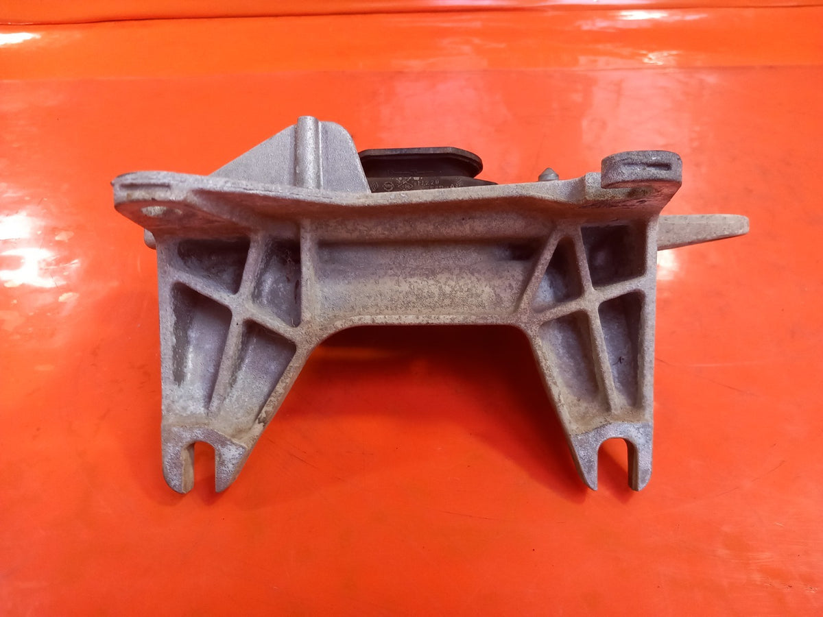 ebay-src:https://i.ebayimg.com/00/s/mtiwmfgxnjaw/z/oxqaaeswsapqav89/$_57.jpg