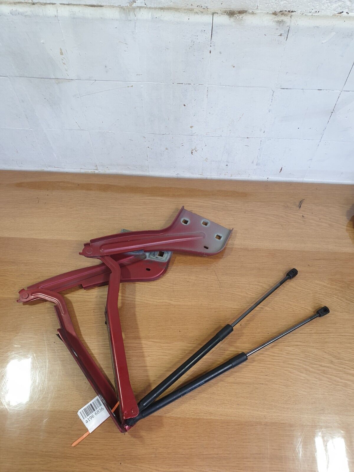 JAGUAR F-PACE X761 3.0 PETROL 2017 BONNET HINGE PAIR & GAS STRUTS HK8316C826AA