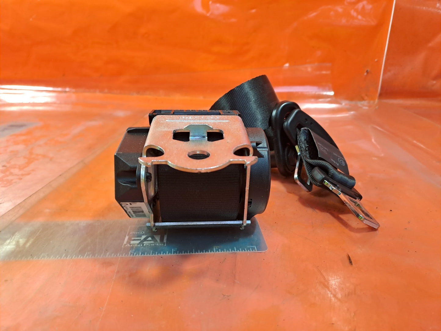 ✅2015 RENAULT ZOE DYNAMIQUE SEAT BELT REAR CENTRE 888508169R + WARRANTY A317 - Image 3