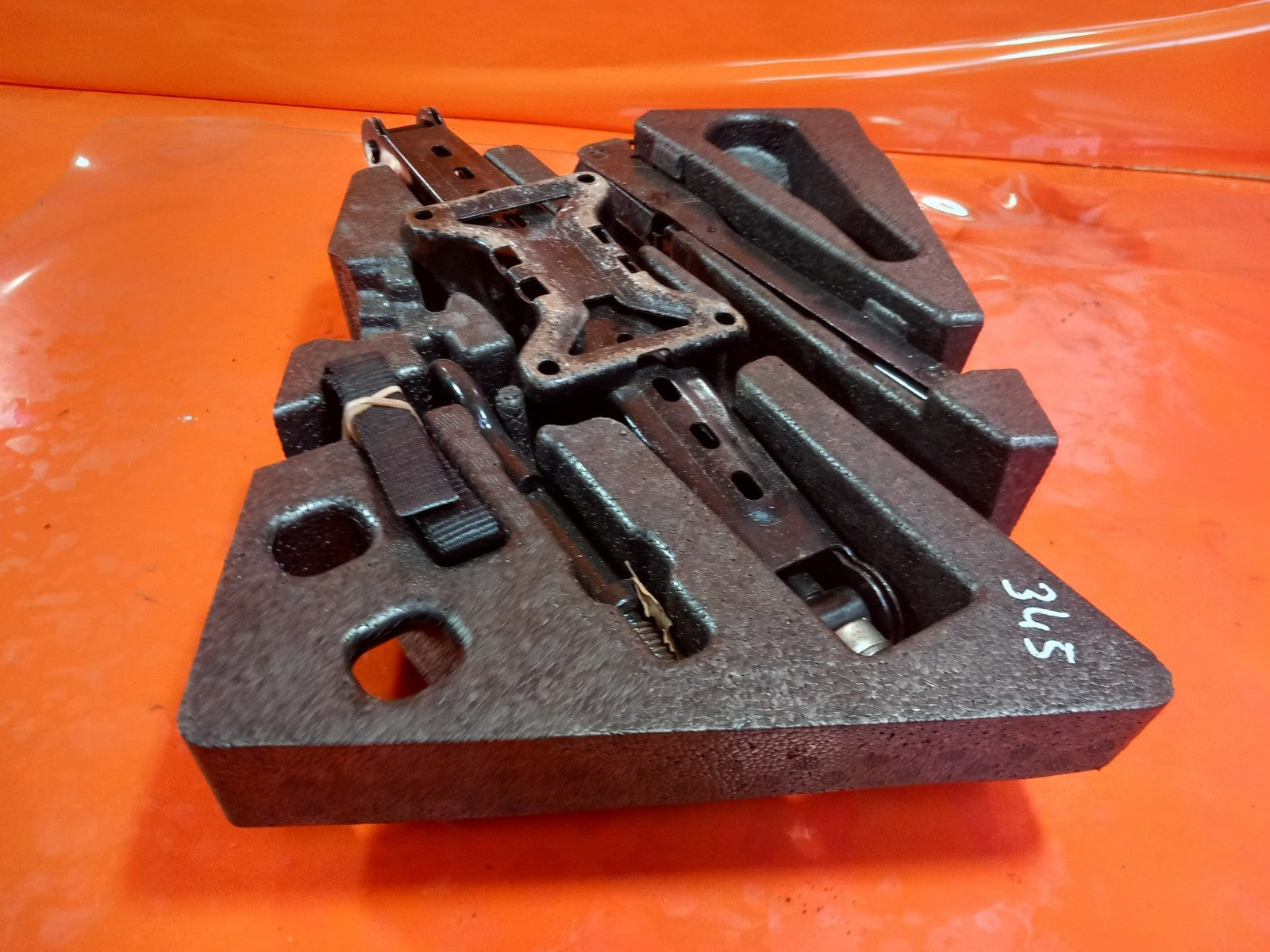 Ford Galaxy Zetec 2.0 Diesel 2019 Car Jack Tool Kit EM2BR16G040AB EM2C17035AA - Image 4