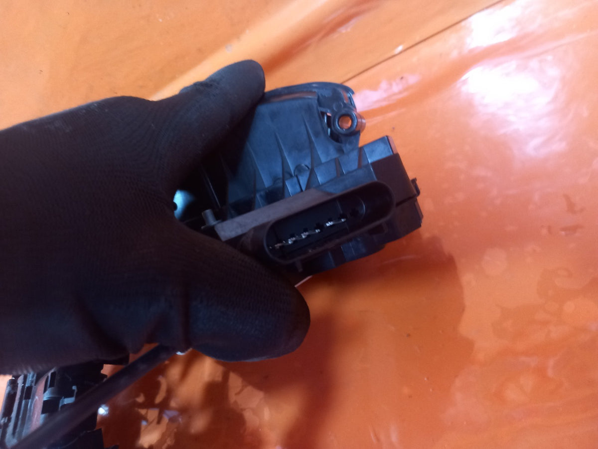 2021 Ford Ranger Wildtrak Rear Left Door Lock CM5A-A26413-BB Warranty A407 - Image 8