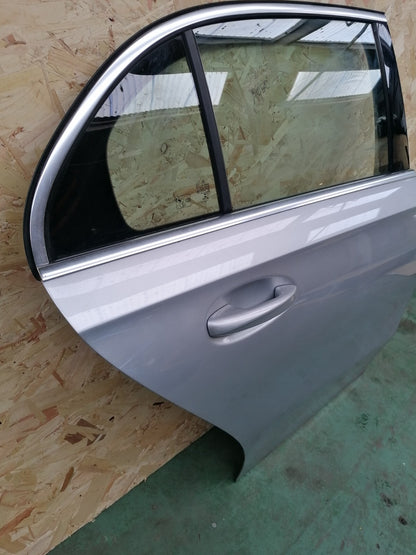 ✅2020 MERCEDES A CLASS W177 1.3P REAR RIGHT DRIVER SIDE DOOR SILVER 775 A050 - Image 5