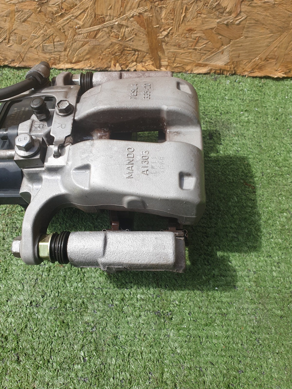 ✅2022 TESLA MODEL Y REAR LEFT BRAKE CALIPER 335-20 + WARRANTY A172 - Image 6
