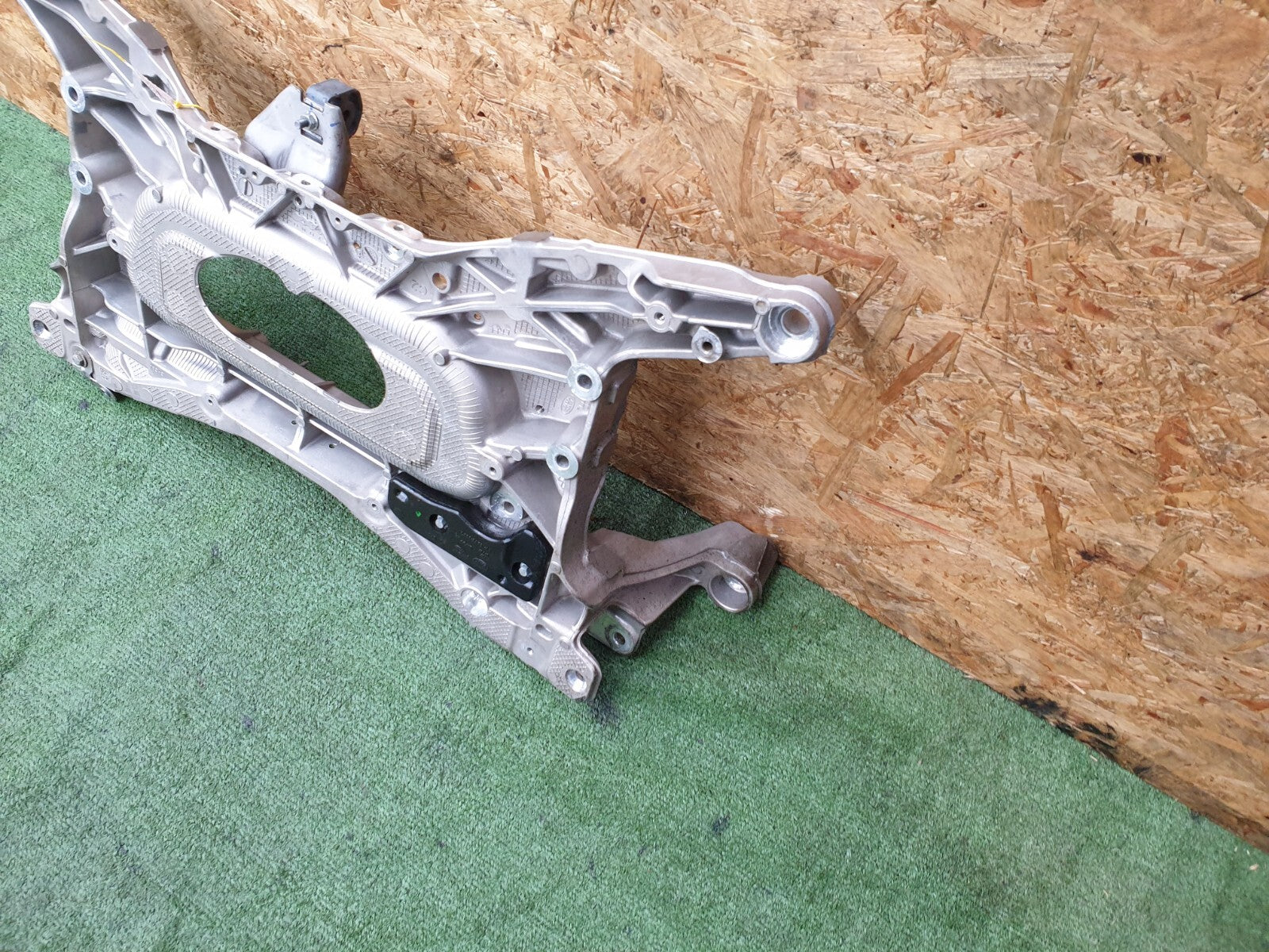 ebay-src:https://i.ebayimg.com/00/s/mtiwmfgxnjaw/z/bd0aaoswx6tmmlwa/$_57.jpg