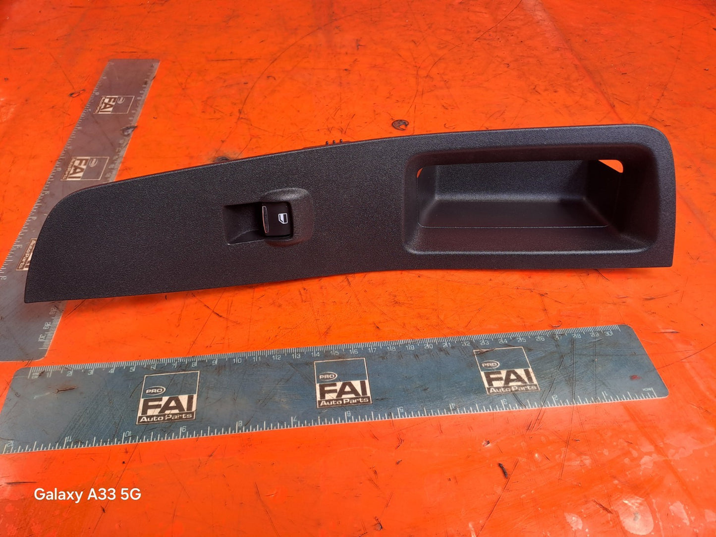 ✅FORD GALAXY ZETEC 2.0 DIESEL 2017 REAR LEFT WINDOW CONTROL SWITCH EM2B14A564BDW - Image 1