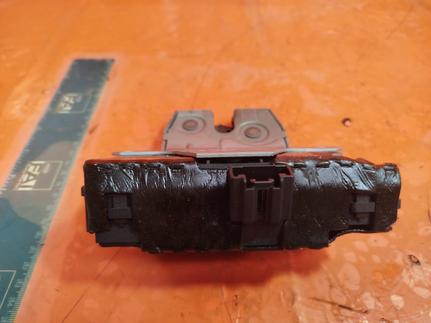 ✅LAND ROVER RANGE ROVER L320 2.7 DIESEL 2007 TAILGATE LOCK CATCH FQR500130 A284 - Image 5