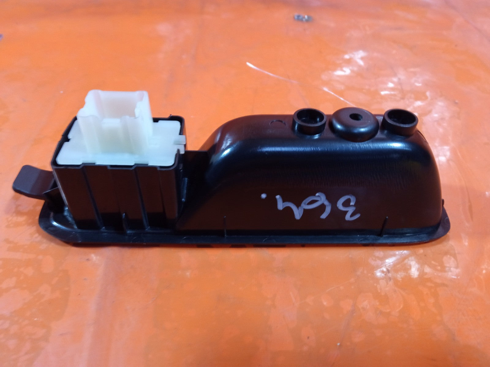 ✅Dacia Duster Journey 1.3 Petrol 2024 Rear Left Electric Window Switch Warranty - Image 9