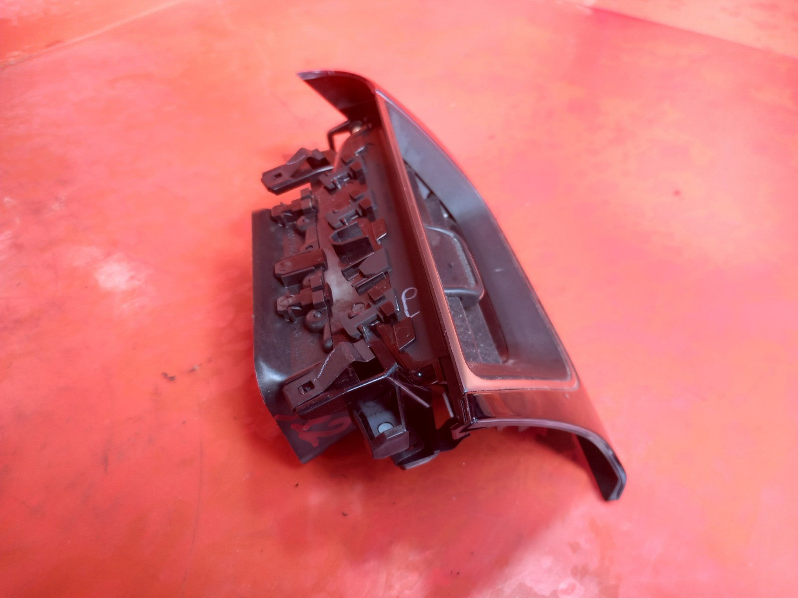 Renault Captur 1.6 Petrol 2023 Front Right Dashboard Air Vent 687605826R A392 - Image 6