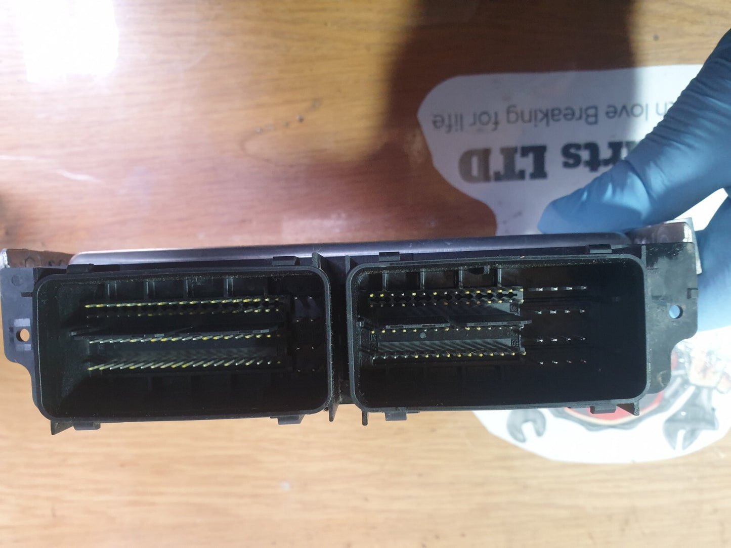 ebay-src:https://i.ebayimg.com/00/s/mtiwmfgxnjaw/z/lbgaaosw2mfm9es5/$_57.jpg