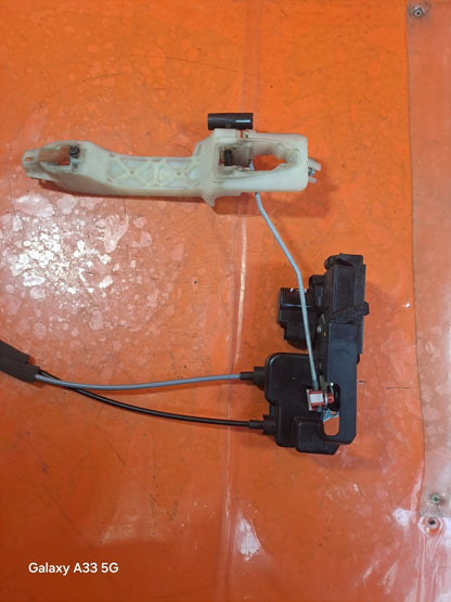 ✅SSANGYONG KORANDO 2.2 DIESEL 2015 FRONT LEFT DOOR LOCK MECHANISM Warranty A337 - Image 7
