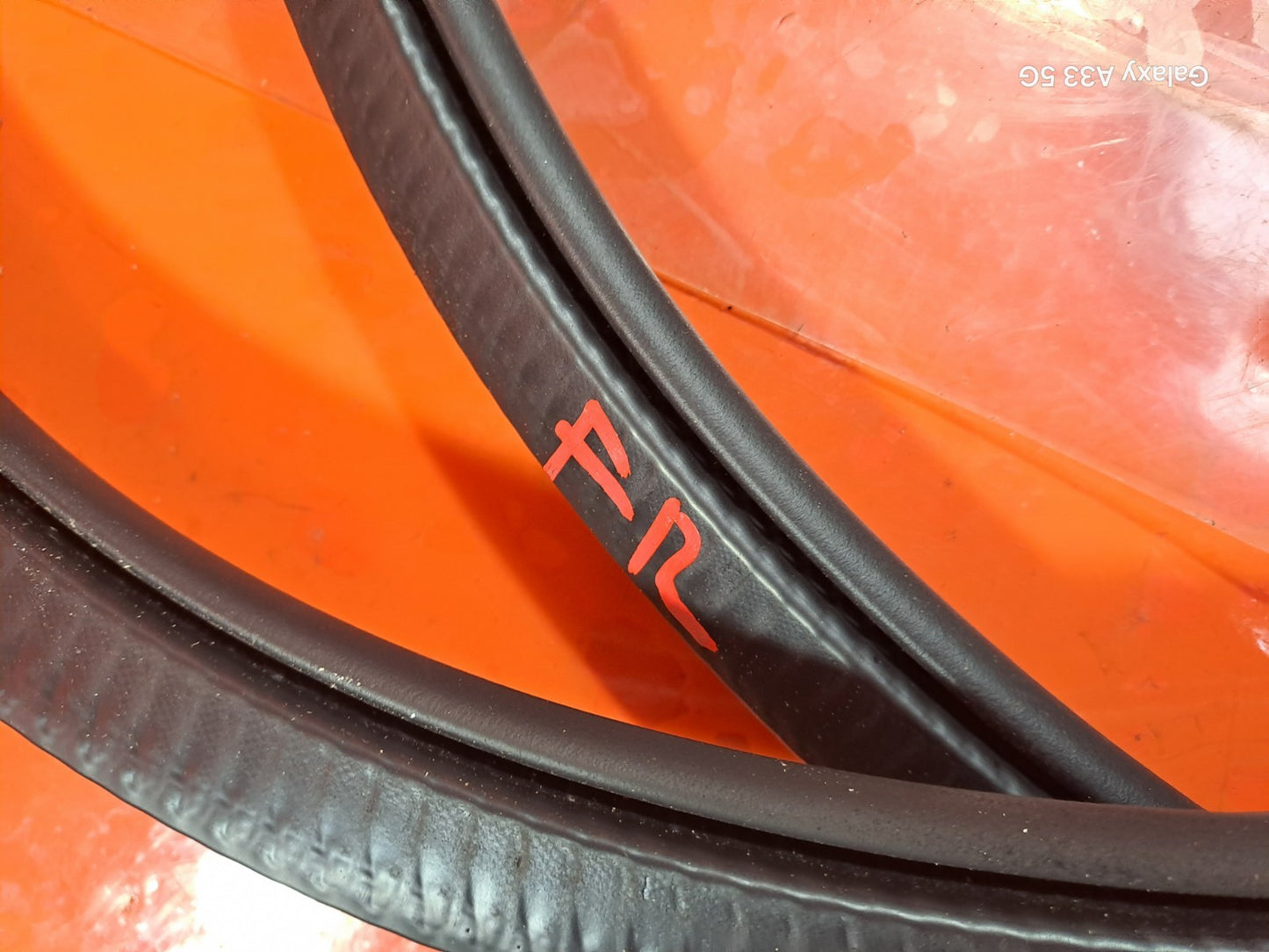 ✅POLESTAR 2 LONG RANGE 2023 FRONT RIGHT DOOR SEAL RUBBER 31662569 A312 - Image 5