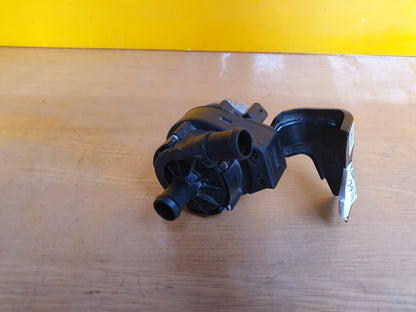 ebay-src:https://i.ebayimg.com/00/s/mtiwmfgxnjaw/z/tf0aaoswfhhmyfcs/$_57.jpg