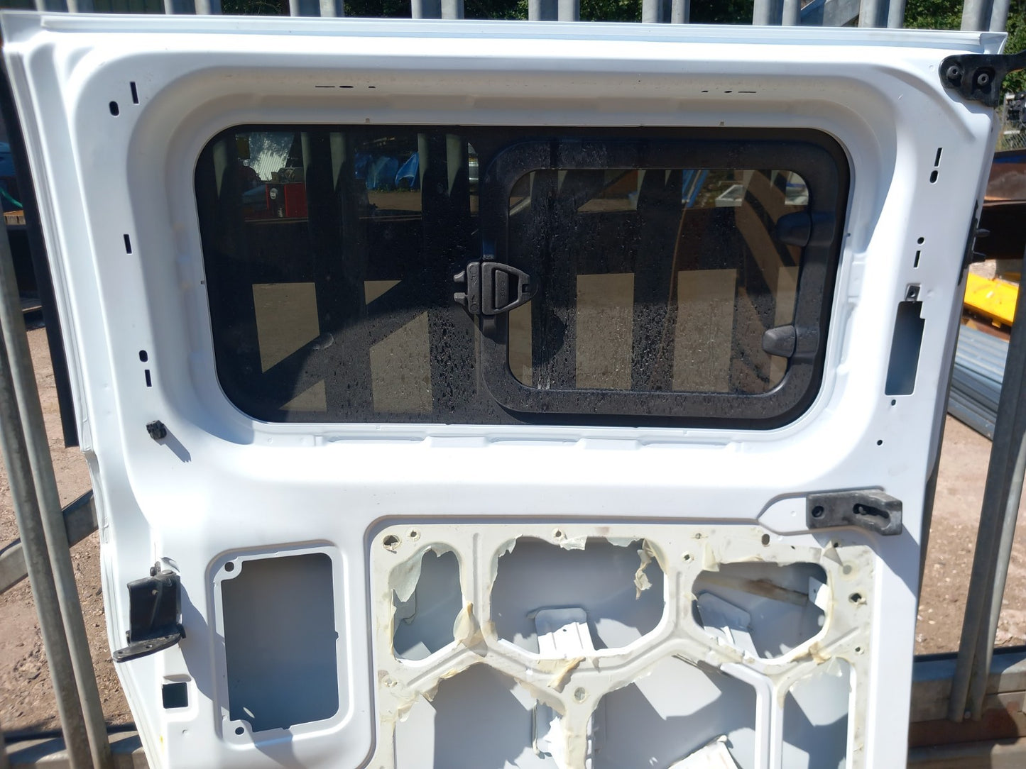 Ford Tourneo Custom 2.0 Diesel 2017 Left Sliding Door Bare White Warranty A359 - Image 9