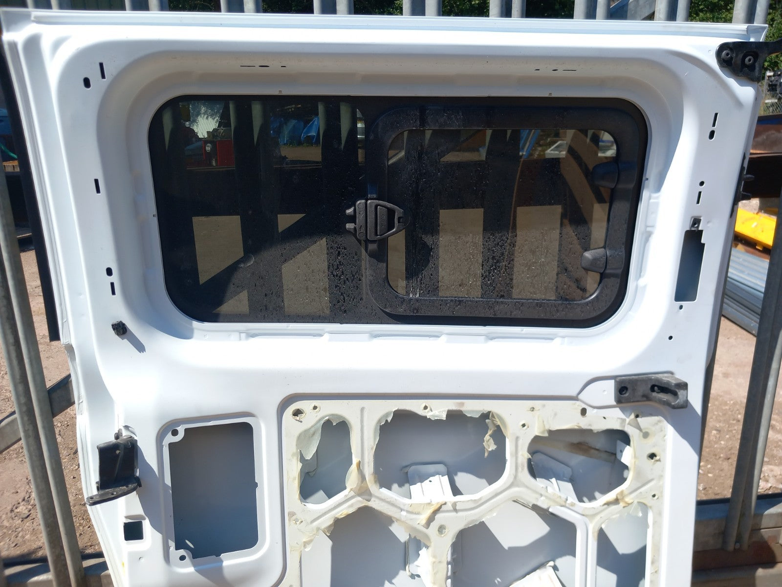 Ford Tourneo Custom 2.0 Diesel 2017 Left Sliding Door Bare White Warranty A359 - Image 9