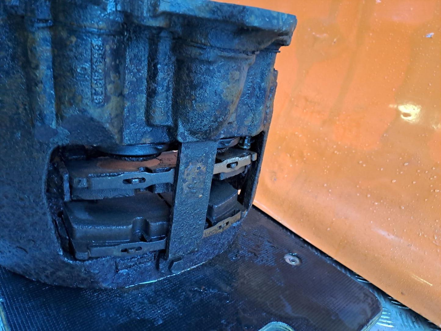 ✅2003 VOLVO FL 5.5 DIESEL RIGHT BRAKE CALIPER 68324349 + WARRANTY A324 - Image 3