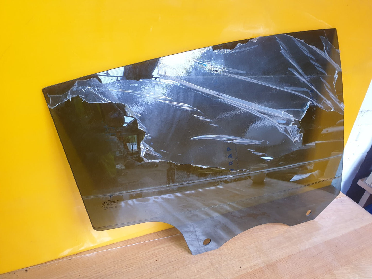 ✅2022 TESLA MODEL Y REAR RIGHT DOOR WINDOW GLASS 43R-011876 + WARRANTY A172 - Image 2