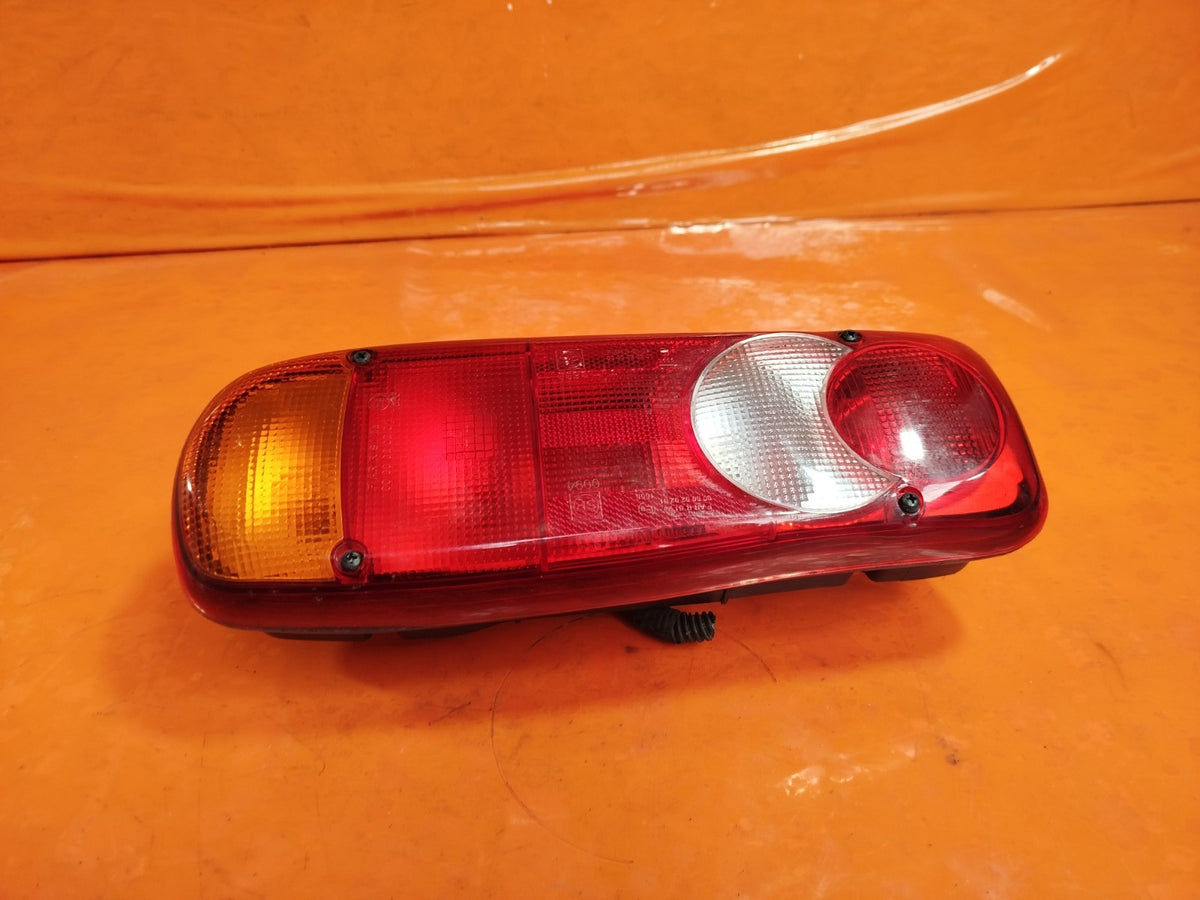 2021 VW Transporter T30 Rear Left Passenger Tail Light 7F0945095 Warranty A412 - Image 3