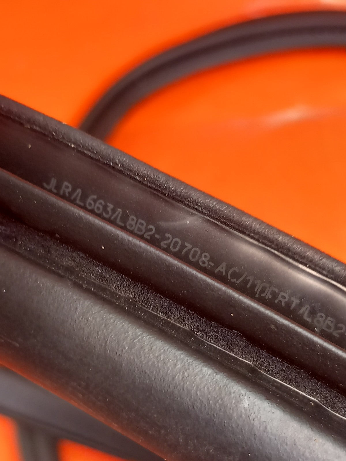 Land Rover Defender L663 3.0 Diesel 2025 Rear Right Door Seal Rubber L8B220708AC - Image 6