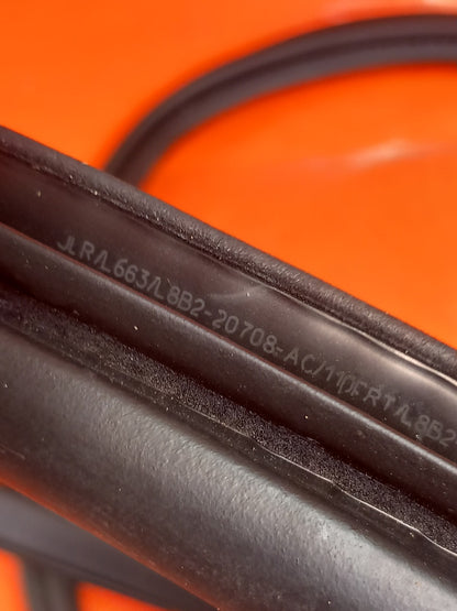Land Rover Defender L663 3.0 Diesel 2025 Rear Right Door Seal Rubber L8B220708AC - Image 6
