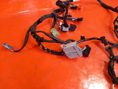 Land Rover Defender L663 3.0 Diesel 2025 Front Right Seat Wiring Loom R8B214B719 - Image 7
