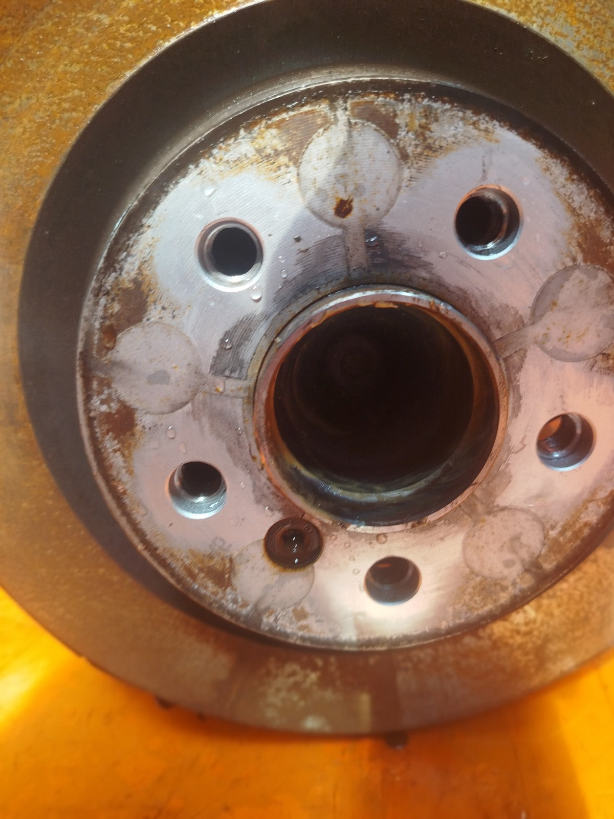 ✅BMW 220D M Sport F44 2023 2.0 Diesel REAR LEFT SUSPENSION LEG HUB 6791706 A293 - Image 4