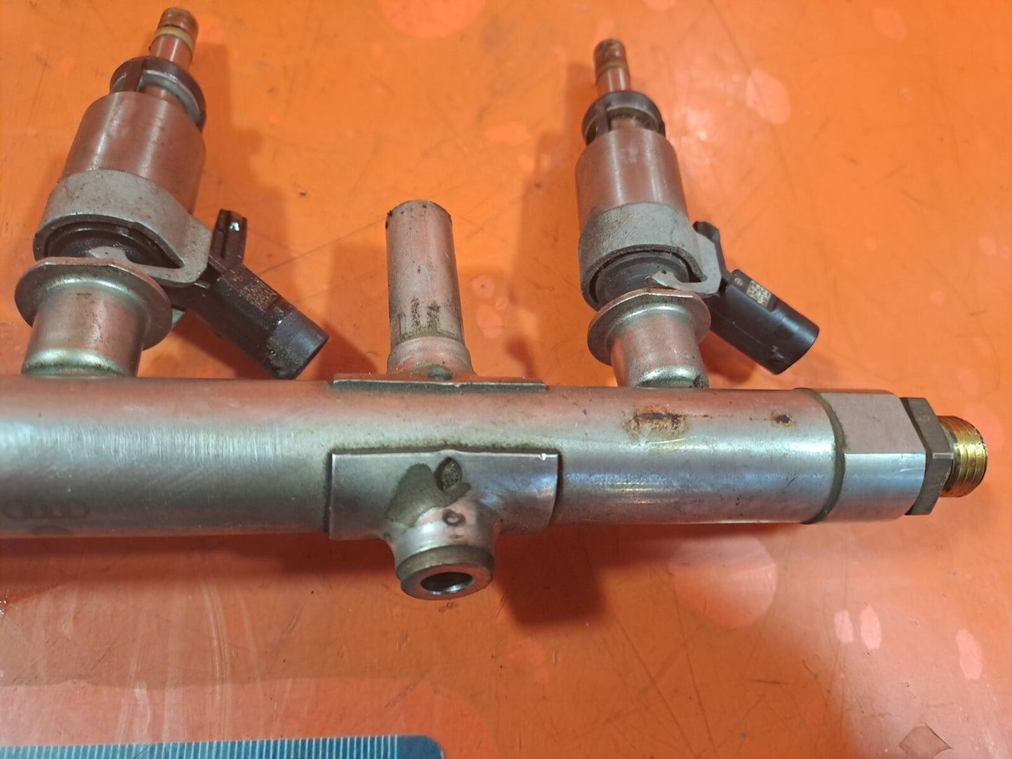 ✅AUDI A5 1.8 PETROL 2012 FUEL RAIL WITH INJECTORS 06K133317C Warranty A222 - Image 6