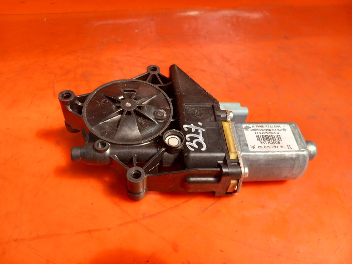 ebay-src:https://i.ebayimg.com/00/s/mtiwmfgxnjaw/z/dk0aaeswuqvqhffr/$_57.jpg