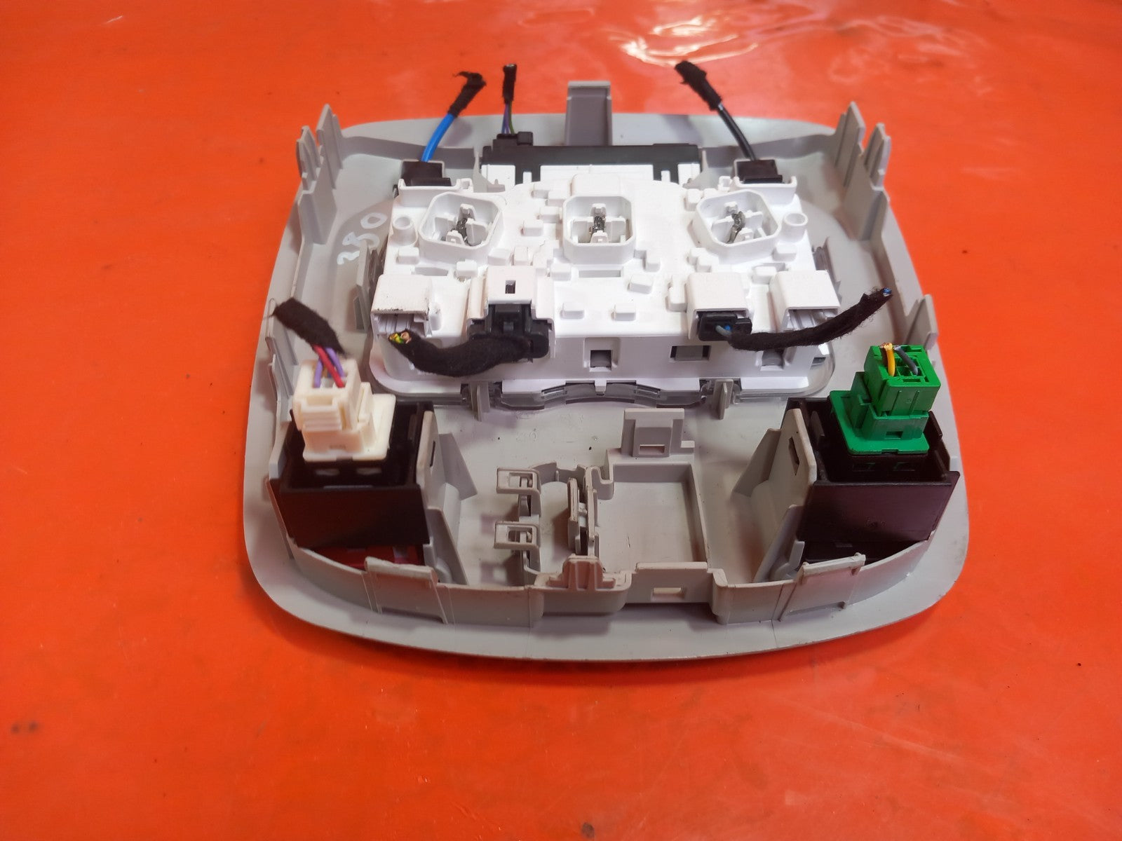 ✅2020 Vauxhall Vivaro 2900 Interior Roof Courtesy Reading Light 9677821577 A380 - Image 11