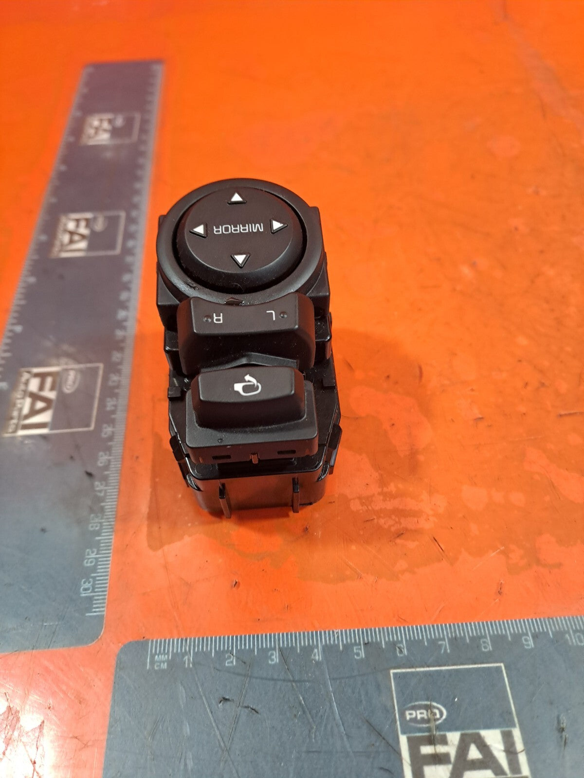 ebay-src:https://i.ebayimg.com/00/s/mtywmfgxmjaw/z/yquaaoswhdbnewtl/$_57.jpg