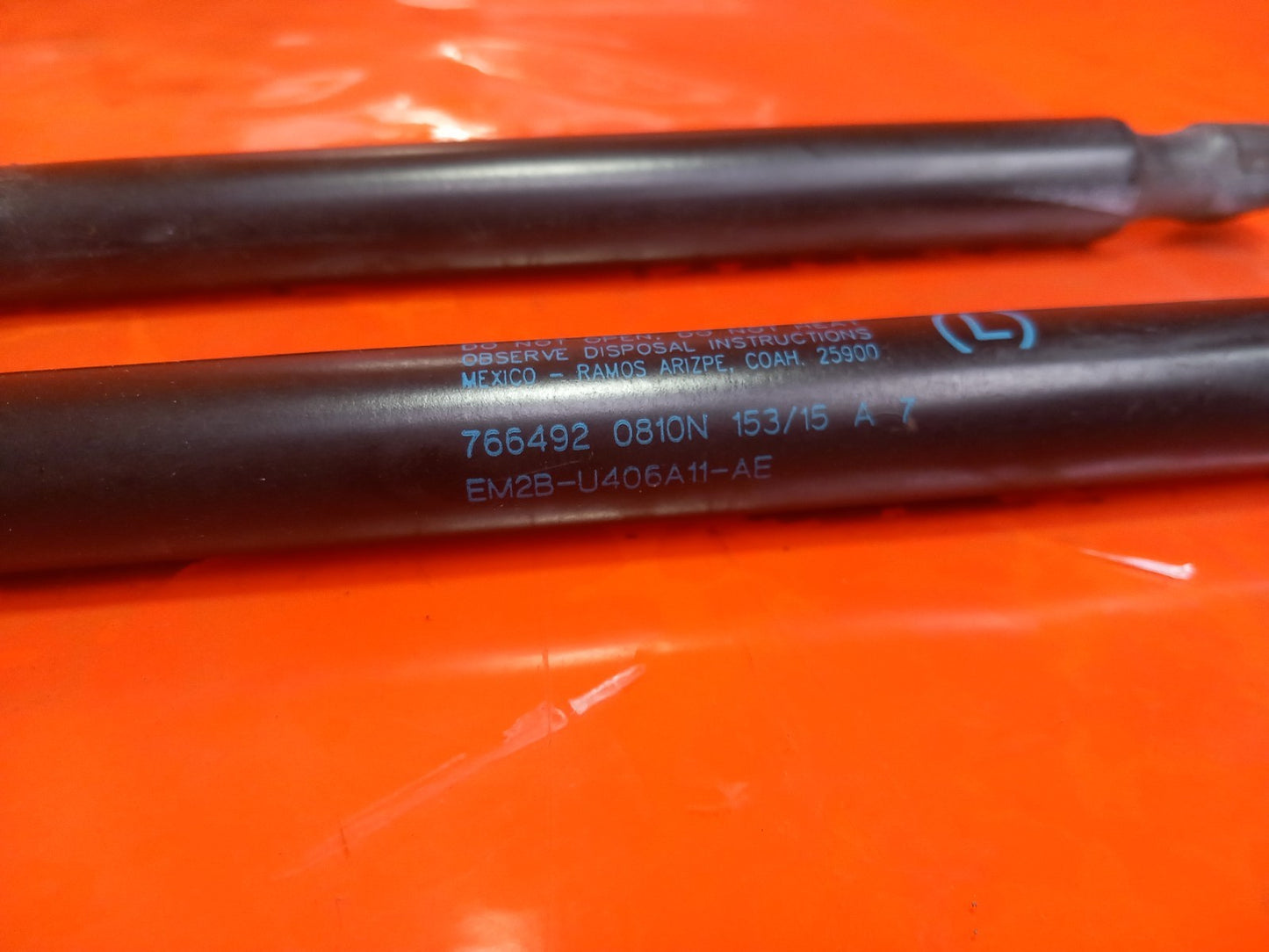 2019 Ford Galaxy MK3 Zetec Tailgate Boot Strut Pair EM2B-U406A11-AE A345 - Image 7