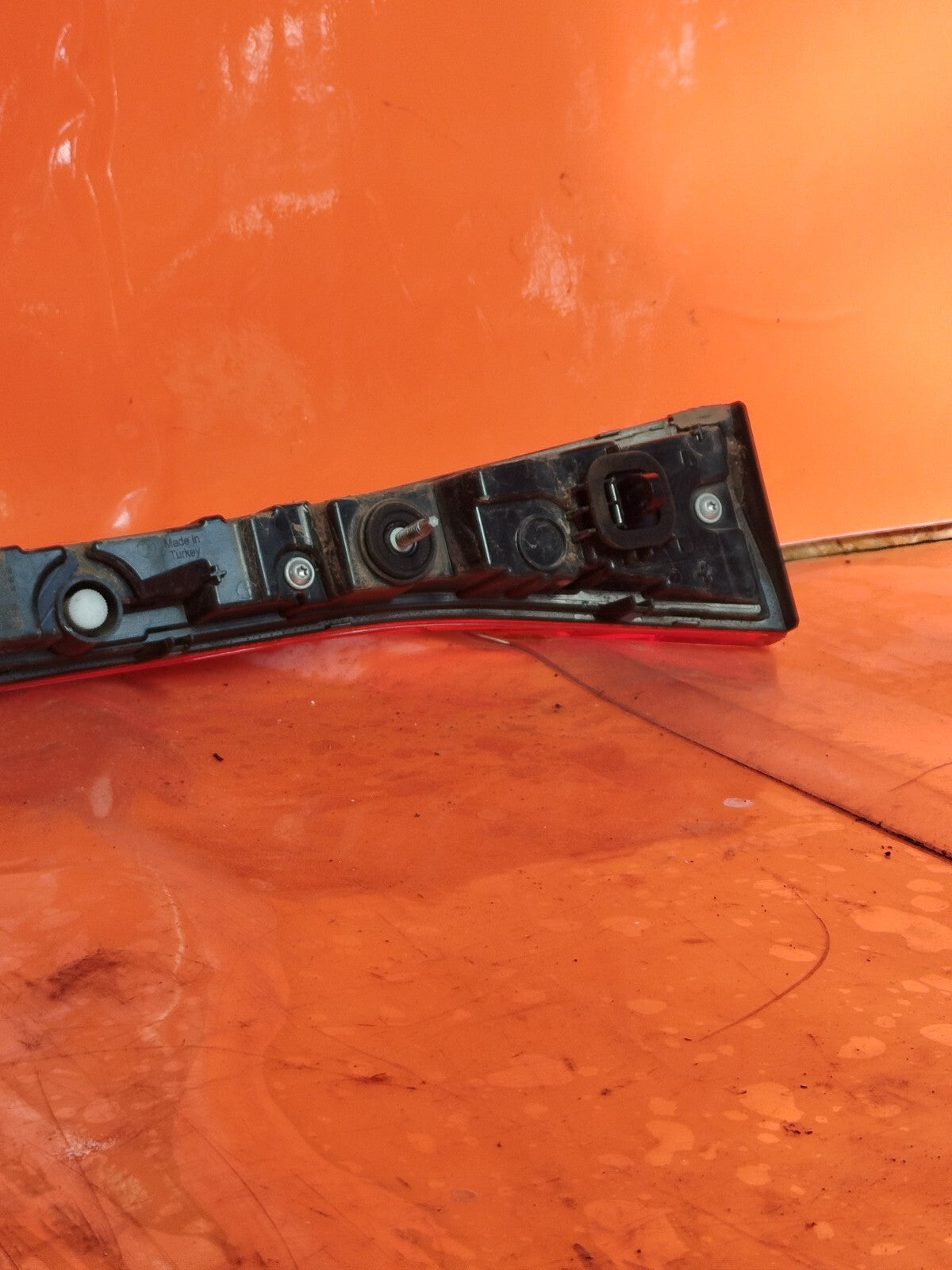 ✅CUPRA BORN V2 Ev 2023 REAR CENTRE THIRD BRAKE LIGHT 10H945093 Warranty A272 - Image 6