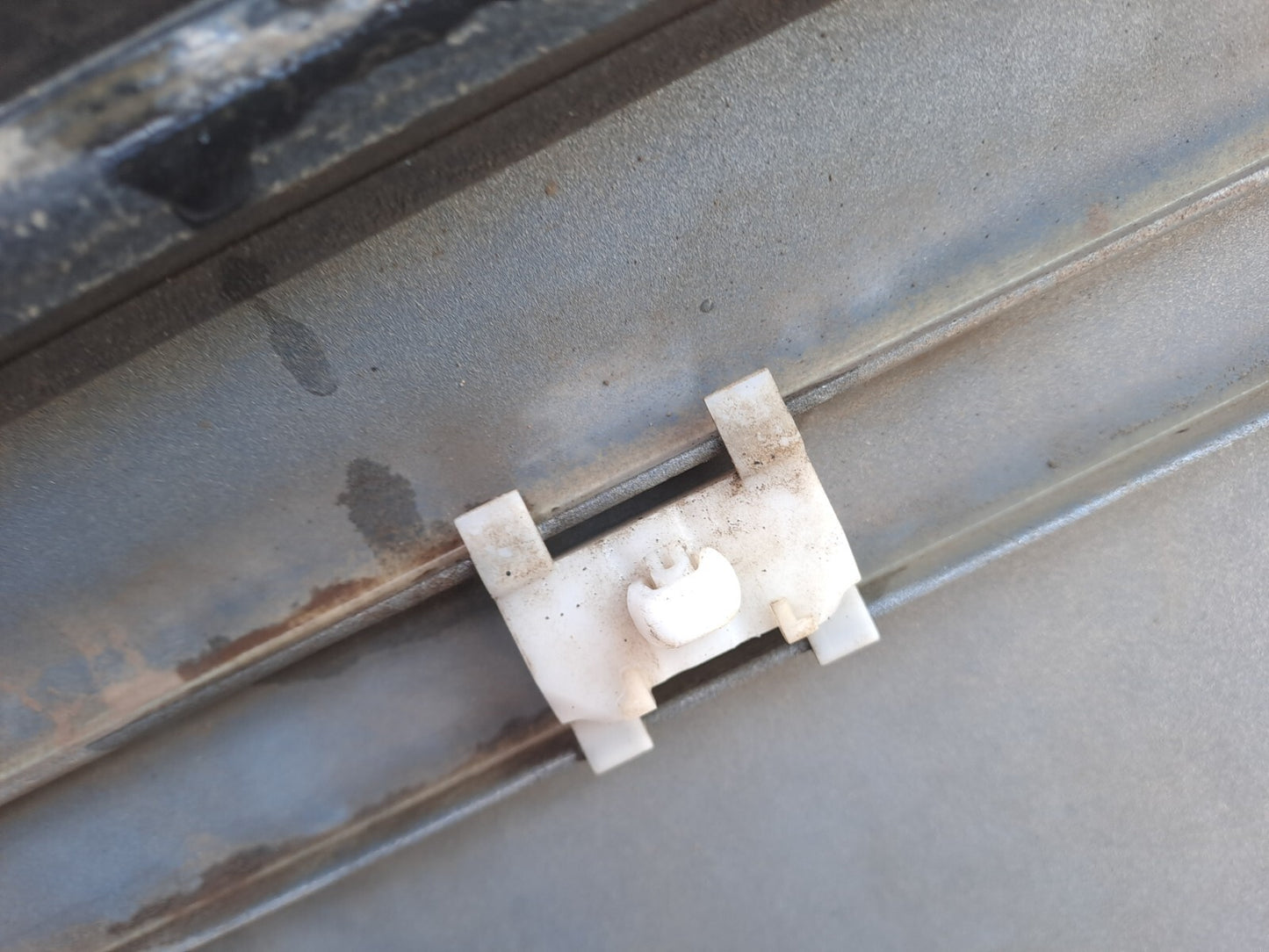✅2005 RANGE ROVER VOGUE L322 FRONT RIGHT DOOR LOWER MOULDING TRIM SILVER 8263896 - Image 11