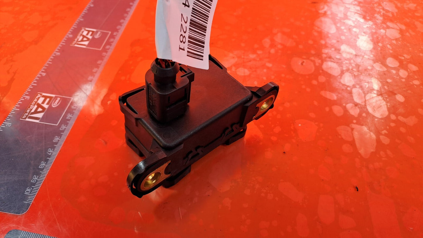 ebay-src:https://i.ebayimg.com/00/s/otawwde2mda=/z/pbuaaoswuc5nar3f/$_57.jpg
