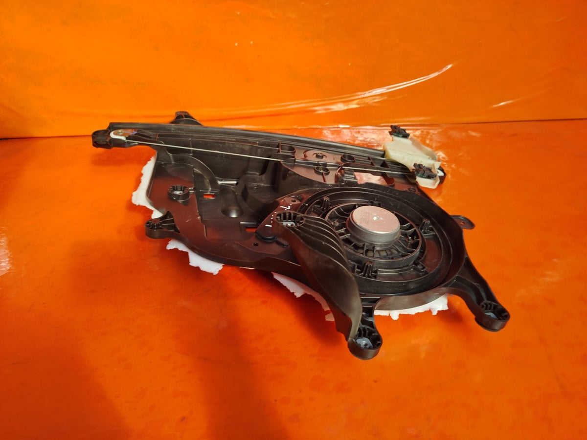2020 Vauxhall Combo MK4 Front Left Window Regulator Motor 9830335880 A414 - Image 10
