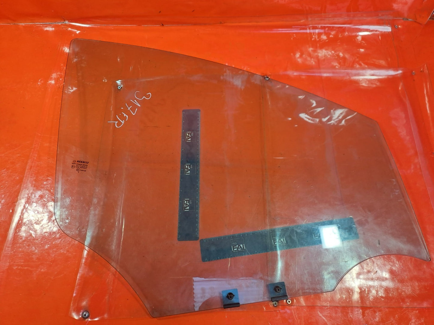 ✅RENAULT ZOE DYNAMIQUE 2015 FRONT RIGHT DOOR WINDOW GLASS 43R-009007 Warranty - Image 3