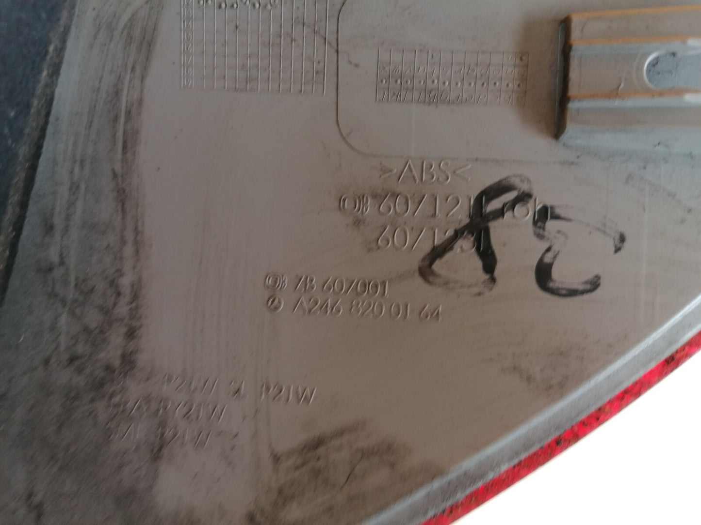 MERCEDES B180 W246 1.8 DIESEL 2012 PASSENGER SIDE REAR LIGHT A2468200164 A037 - Image 12