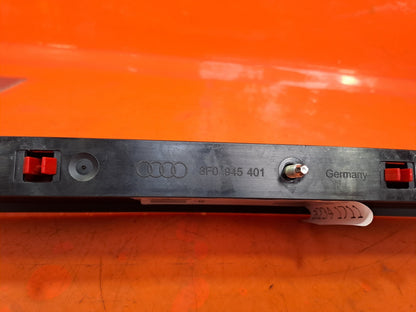 ✅AUDI A5 S LINE CABRIO 2.0 PETROL 2009 BOOT LID CENTRE BRAKE LIGHT 8F0945401 - Image 9