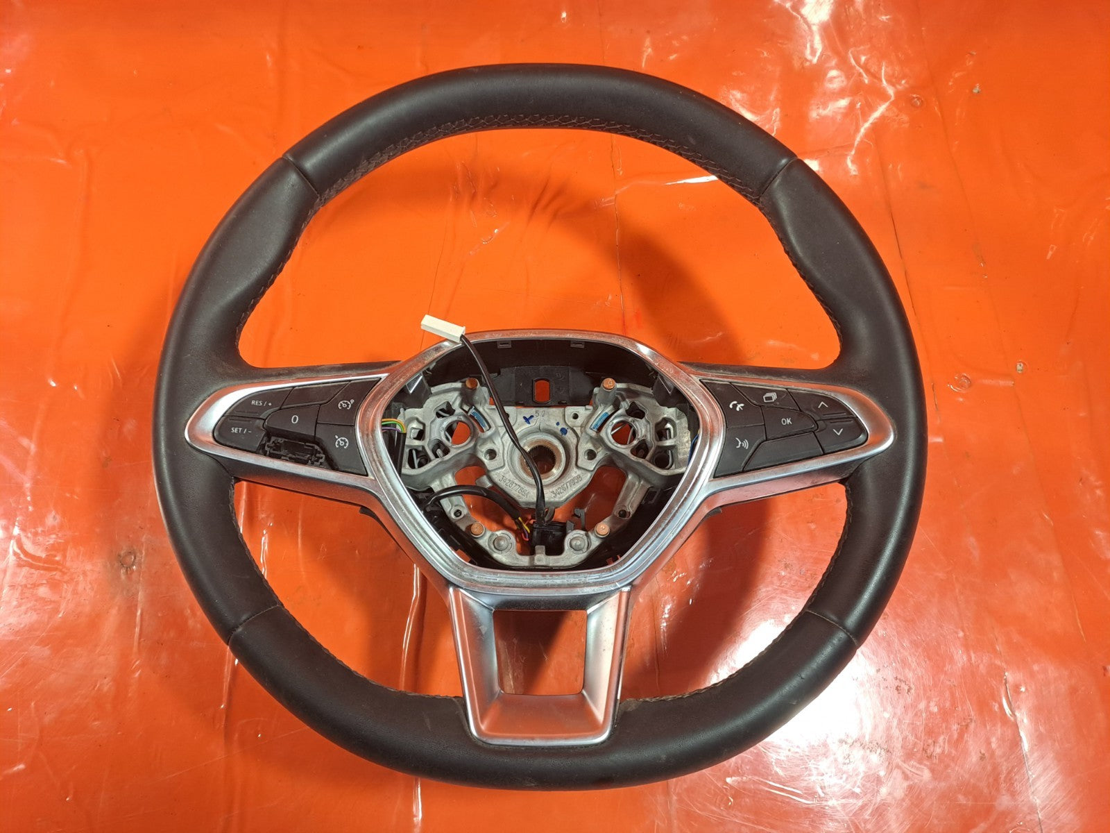 ✅2021 Renault Captur MK2 Steering Wheel 34268102C + Warranty A385 - Image 1