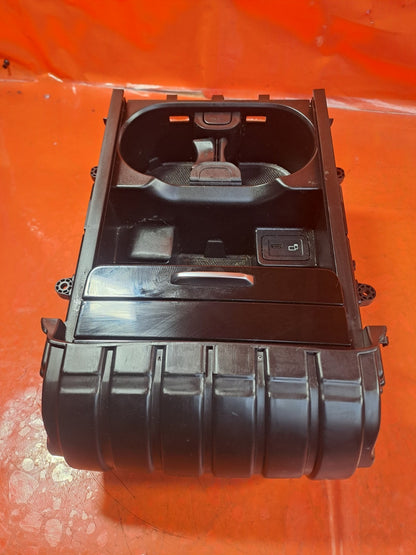 ✅MERCEDES A180D W177 1.5 DIESEL 2019 CUP HOLDER CENTER CONSOLE A1776805701 A347 - Image 6