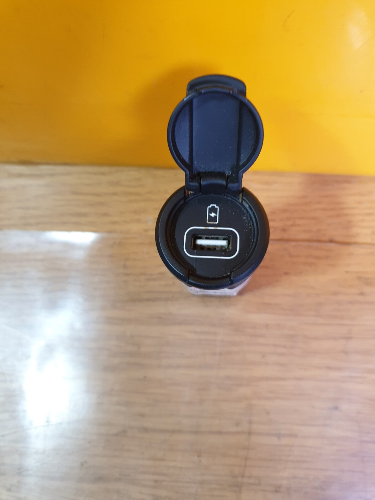 KIA NIRO 2 S-A 1.6 PETROL 2020 USB CHARGING SOCKET PORT 96125-D4000 Warranty - Image 2