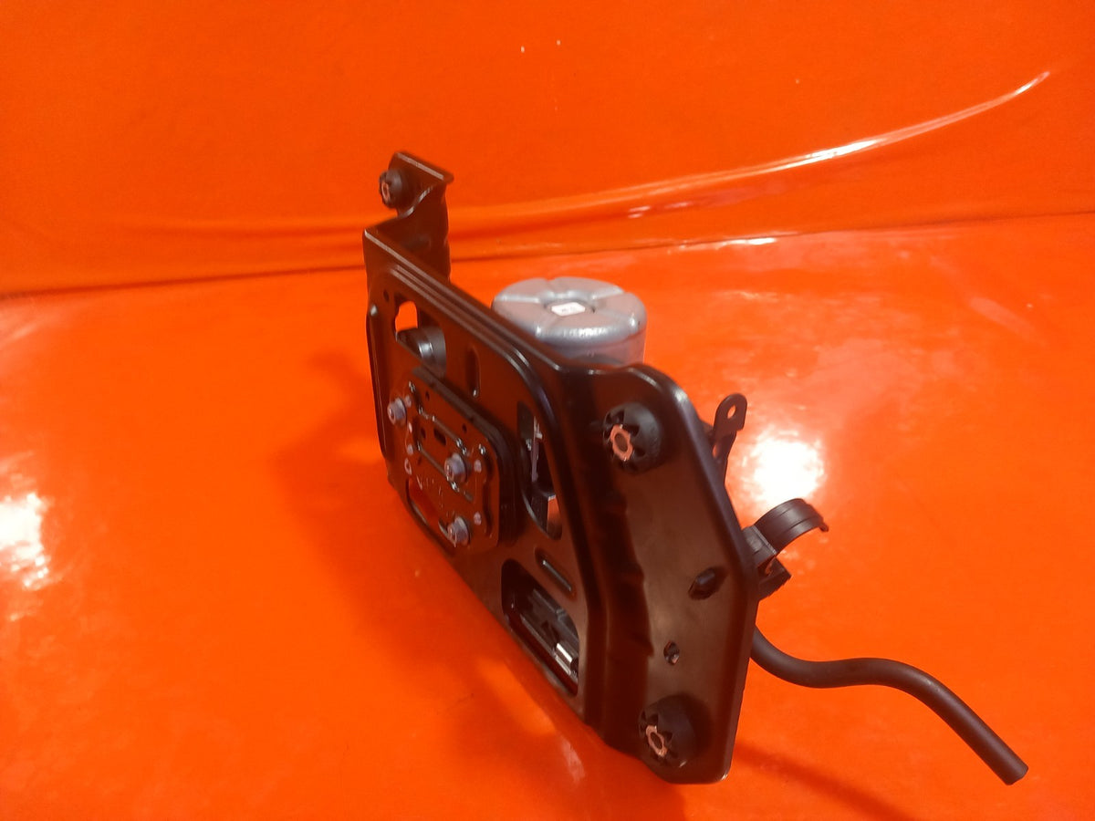 2025 BMW X5 G05 Air Suspension Compressor 5A70699 Warranty A398 - Image 8