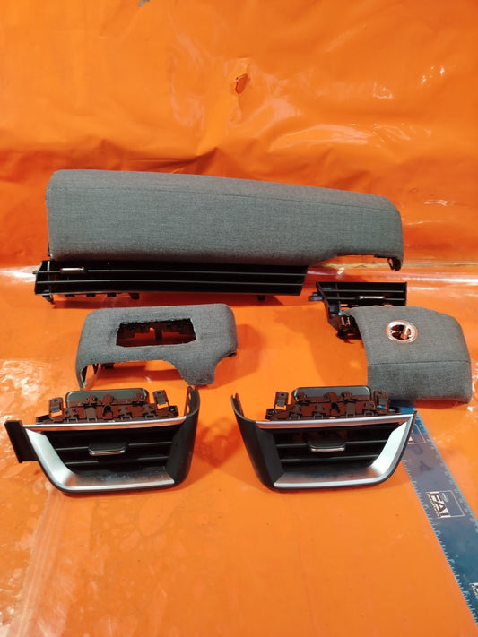 ✅RENAULT CLIO V 1.6 PETROL 2025 AIR VENT DASHBOARD TRIM SET 682107306R A331 - Image 2